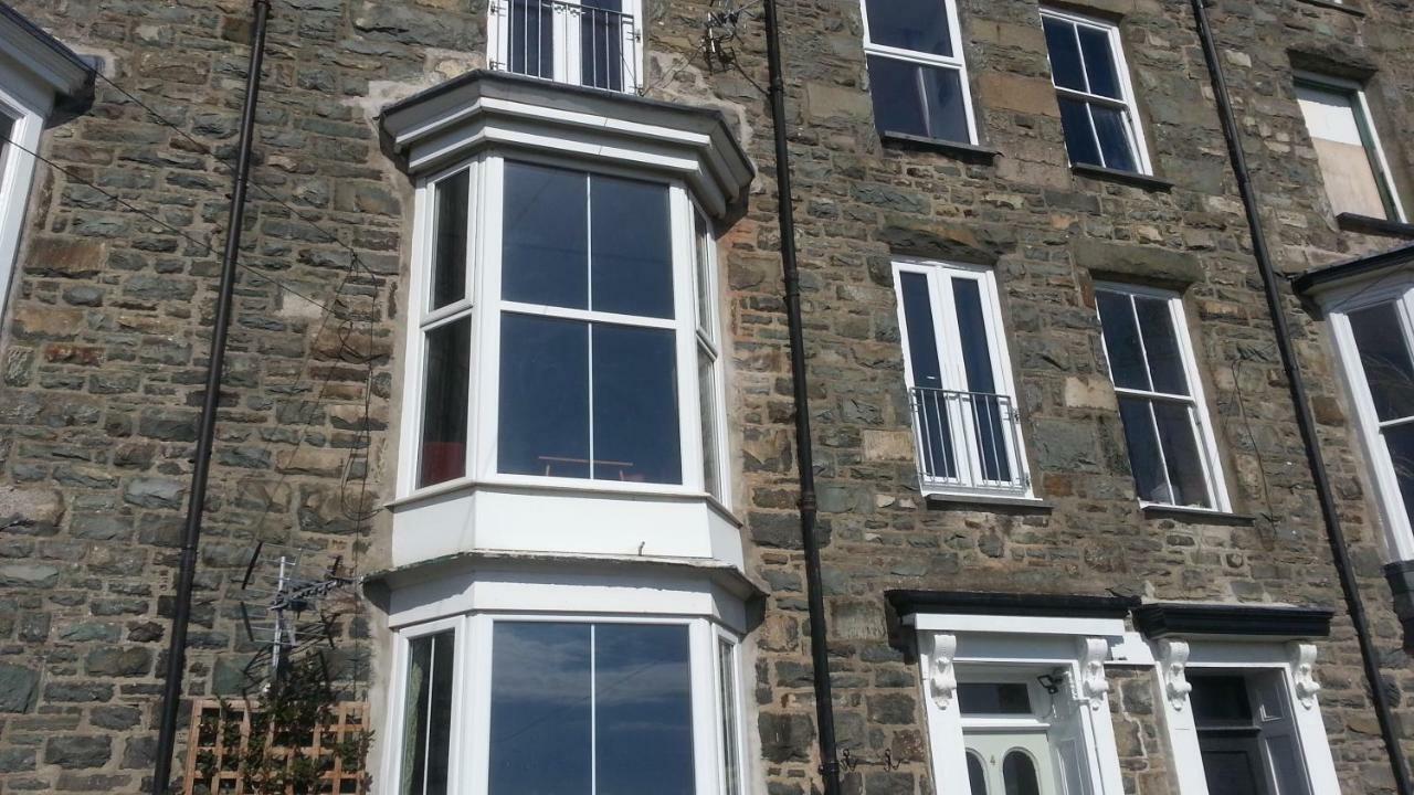 Apartment Chic Barmouth Exterior photo